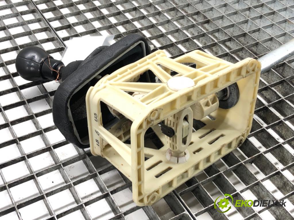 OPEL ASTRA G liftback (T98) 1998 - 2009    1.6 LPG (F48) 62 kW [84 KM] Benzyna / gaz samochodowy (LPG) 1998 - 2005  Kulisa 90523924 (Rýchlostné páky / kulisy)