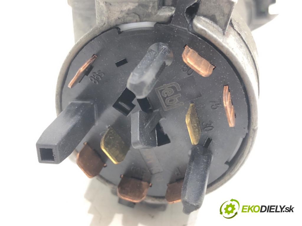 AUDI A3 (8L1) 1996 - 2006    1.9 TDI 66 kW [90 KM] olej napędowy 1996 - 2001  spinačka 4B0905851C (Spínacie skrinky a kľúče)