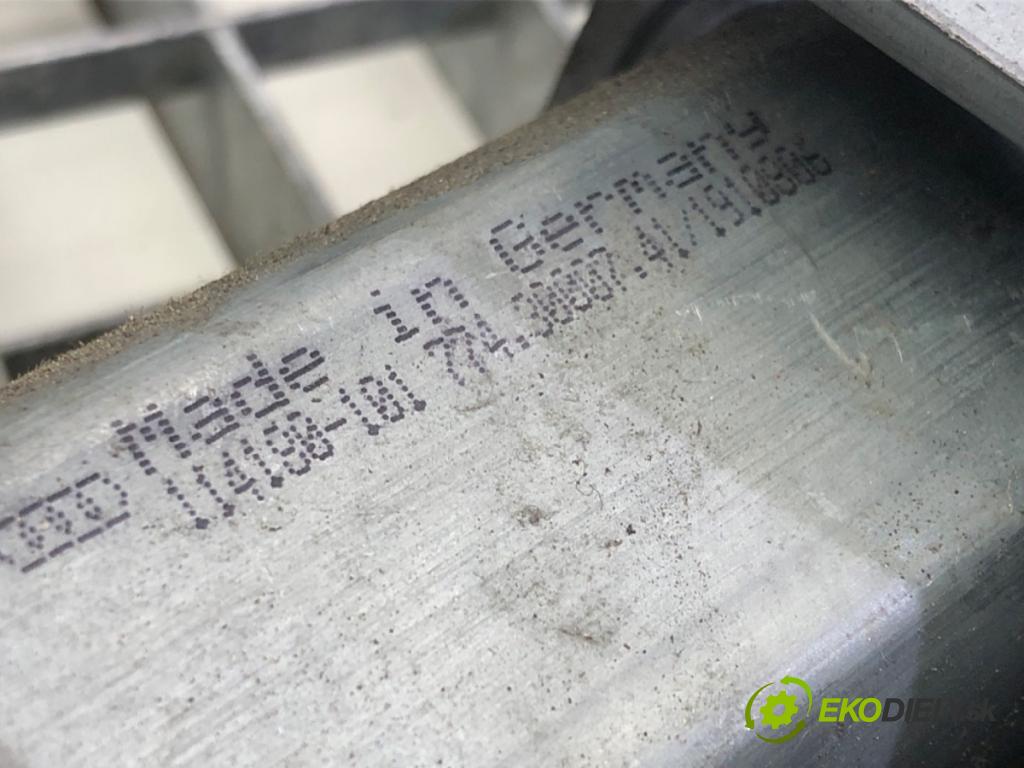 AUDI A3 (8L1) 1996 - 2006    1.9 TDI 66 kW [90 KM] olej napędowy 1996 - 2001  mechanismus okna pravý přední část