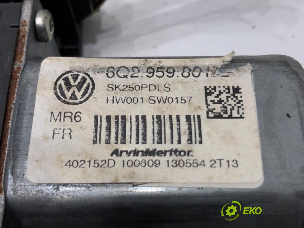 SKODA FABIA II (542) 2006 - 2014    1.4 TDI 59 kW [80 KM] olej napędowy 2007 - 2010  motorek sťahovaní okna přední část pravý 6Q2959801E (Ostatné)