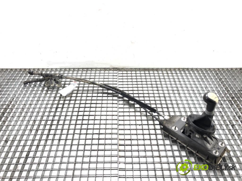 SKODA FABIA II (542) 2006 - 2014    1.4 TDI 59 kW [80 KM] olej napędowy 2007 - 2010  Kulisa 6Q0711061E (Rýchlostné páky / kulisy)