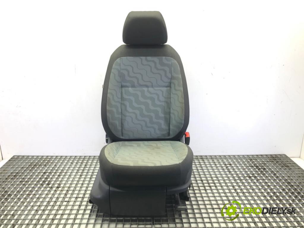 SKODA FABIA II (542) 2006 - 2014    1.4 TDI 59 kW [80 KM] olej napędowy 2007 - 2010  Sedadlo pravy predný 