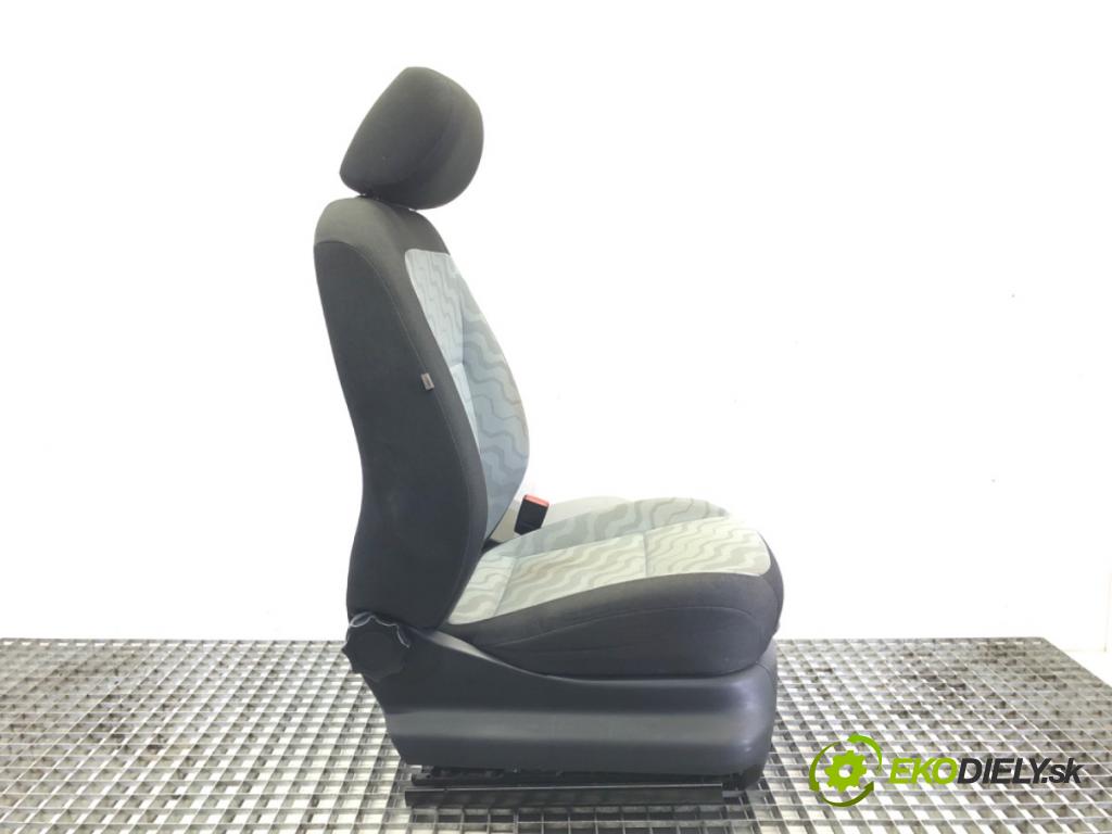 SKODA FABIA II (542) 2006 - 2014    1.4 TDI 59 kW [80 KM] olej napędowy 2007 - 2010  Sedadlo pravy predný