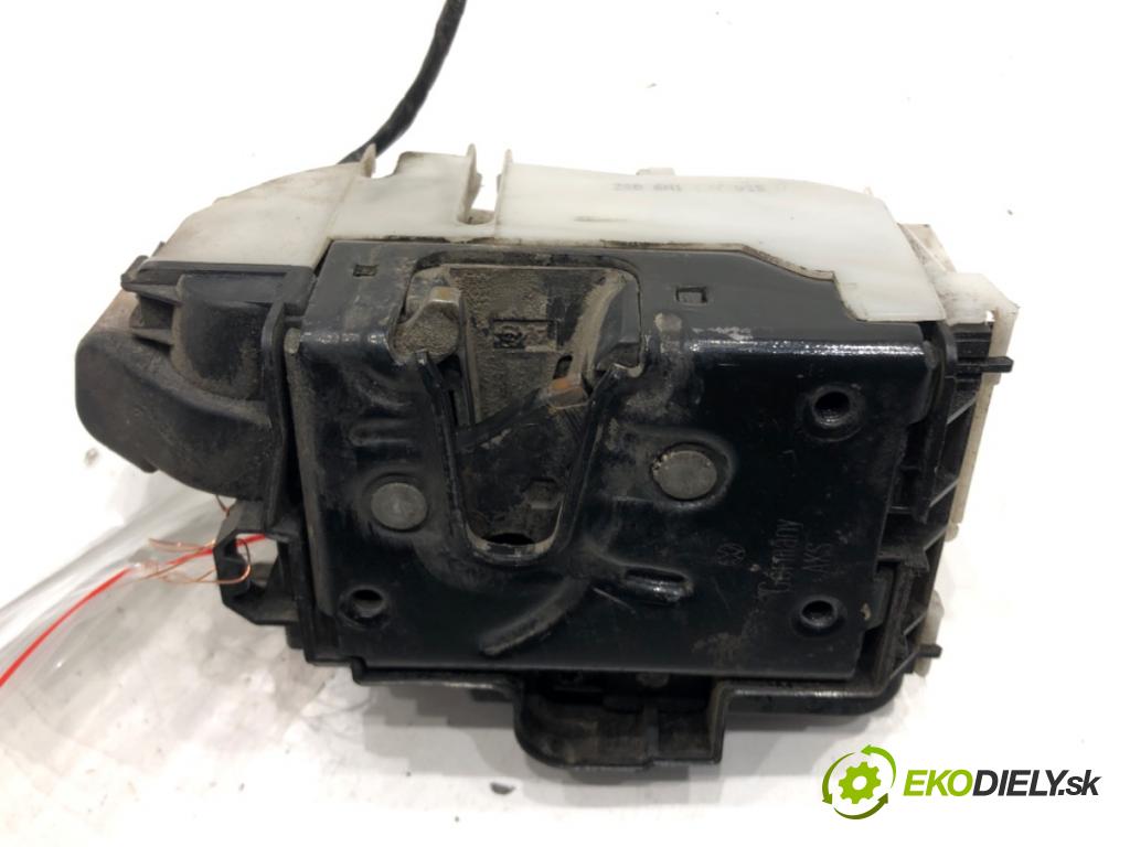VW POLO (6N2) 1999 - 2001    1.4 TDI 55 kW [75 KM] olej napędowy 1999 - 2001  zámok dveře levý přední část 1HM862153