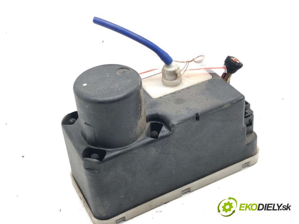 VW POLO (6N2) 1999 - 2001    1.4 TDI 55 kW [75 KM] olej napędowy 1999 - 2001  pumpa centrálneho zámku 1H0962257D (Riadiace jednotky centrálneho zámku)