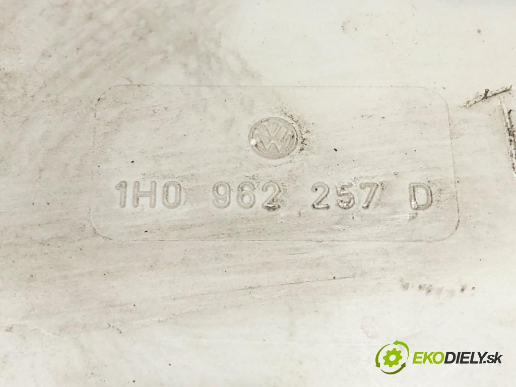 VW POLO (6N2) 1999 - 2001    1.4 TDI 55 kW [75 KM] olej napędowy 1999 - 2001  pumpa centrálneho zámku 1H0962257D (Riadiace jednotky centrálneho zámku)