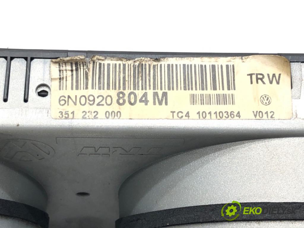 VW POLO (6N2) 1999 - 2001    1.4 TDI 55 kW [75 KM] olej napędowy 1999 - 2001  Prístrojovka 6N0920804M (Prístrojové dosky, displeje)