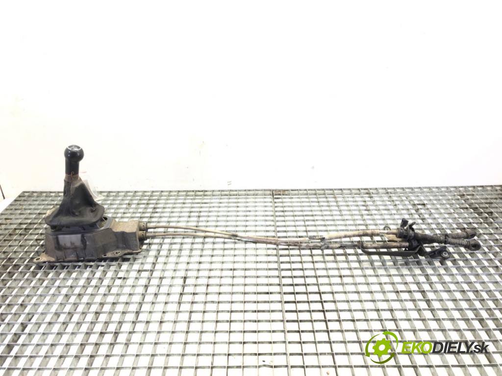 VW POLO (6N2) 1999 - 2001    1.4 TDI 55 kW [75 KM] olej napędowy 1999 - 2001  Kulisa  (Rýchlostné páky / kulisy)