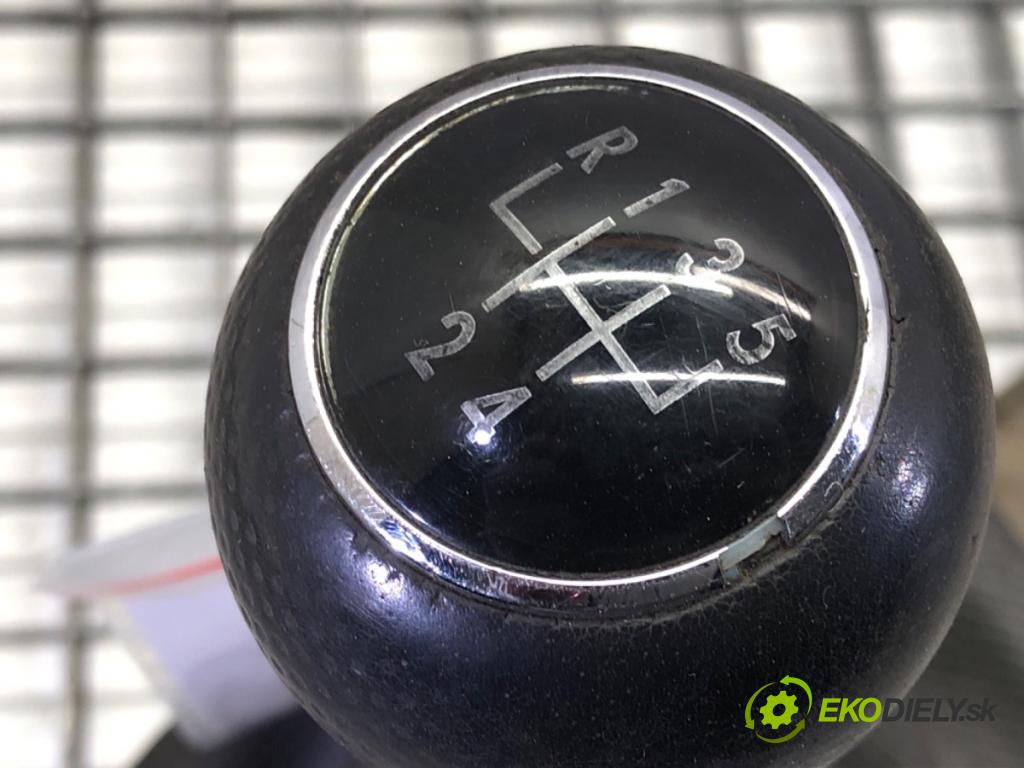 VW POLO (6N2) 1999 - 2001    1.4 TDI 55 kW [75 KM] olej napędowy 1999 - 2001  Kulisa  (Rýchlostné páky / kulisy)