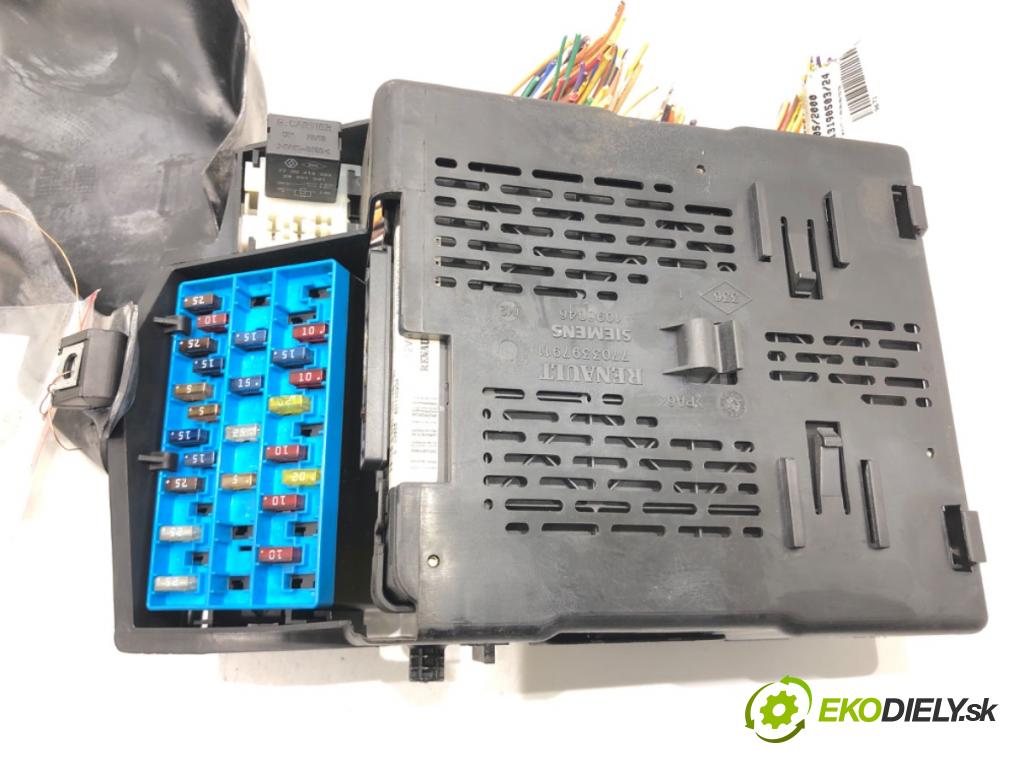 RENAULT SCÉNIC I nadwozie wielkoprzestrzenne (MPV) (JA0/1_, FA0_) 1999 - 2010    1.9 dCi (JA05, JA1F) 75 kW [102 KM] olej napędowy 1999 - 2003  modul BSI 8200029342B (Pojistkové skříňky)