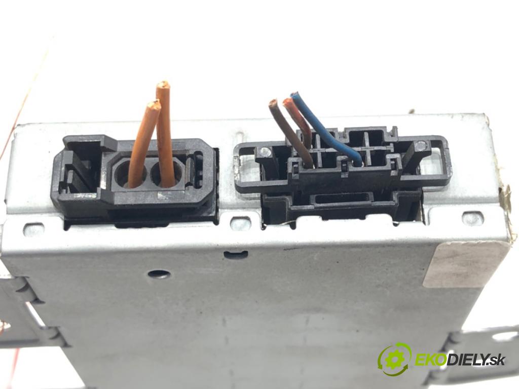 MERCEDES-BENZ KLASA C (W204) 2007 - 2015    C 180 CGI (204.031) 115 kW [156 KM] benzyna 2008 - 2014  Zosilňovač A2049015902 (Zosilňovače)