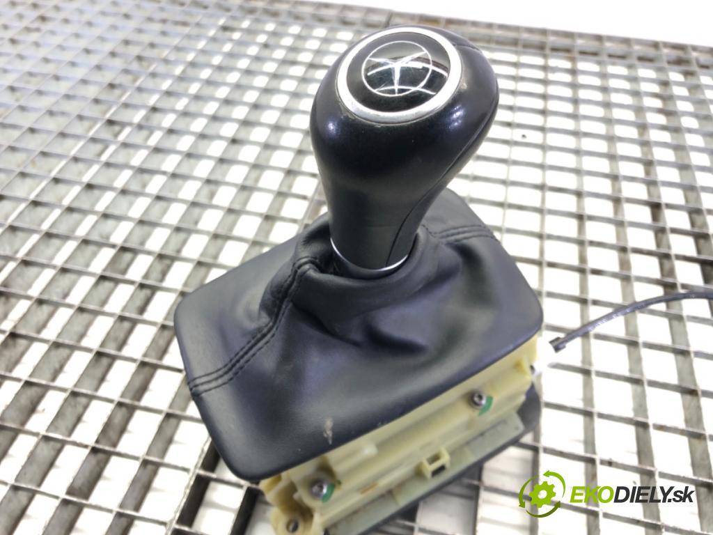 MERCEDES-BENZ KLASA C (W204) 2007 - 2015    C 180 CGI (204.031) 115 kW [156 KM] benzyna 2008 - 2014  Kulisa A2042677524 (Rýchlostné páky / kulisy)