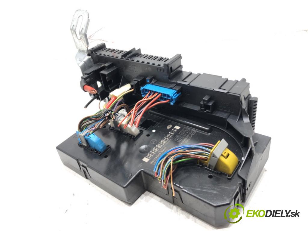 MERCEDES-BENZ KLASA C (W204) 2007 - 2015    C 180 CGI (204.031) 115 kW [156 KM] benzyna 2008 - 2014  Modul SAM 2049060105 (Ostatné)