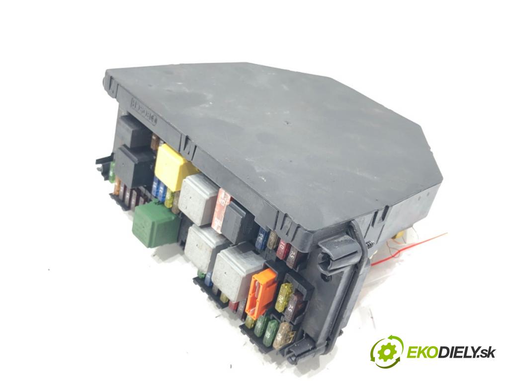 MERCEDES-BENZ KLASA C (W204) 2007 - 2015    C 180 CGI (204.031) 115 kW [156 KM] benzyna 2008 - 2014  Modul SAM A2129005712 (Ostatné)