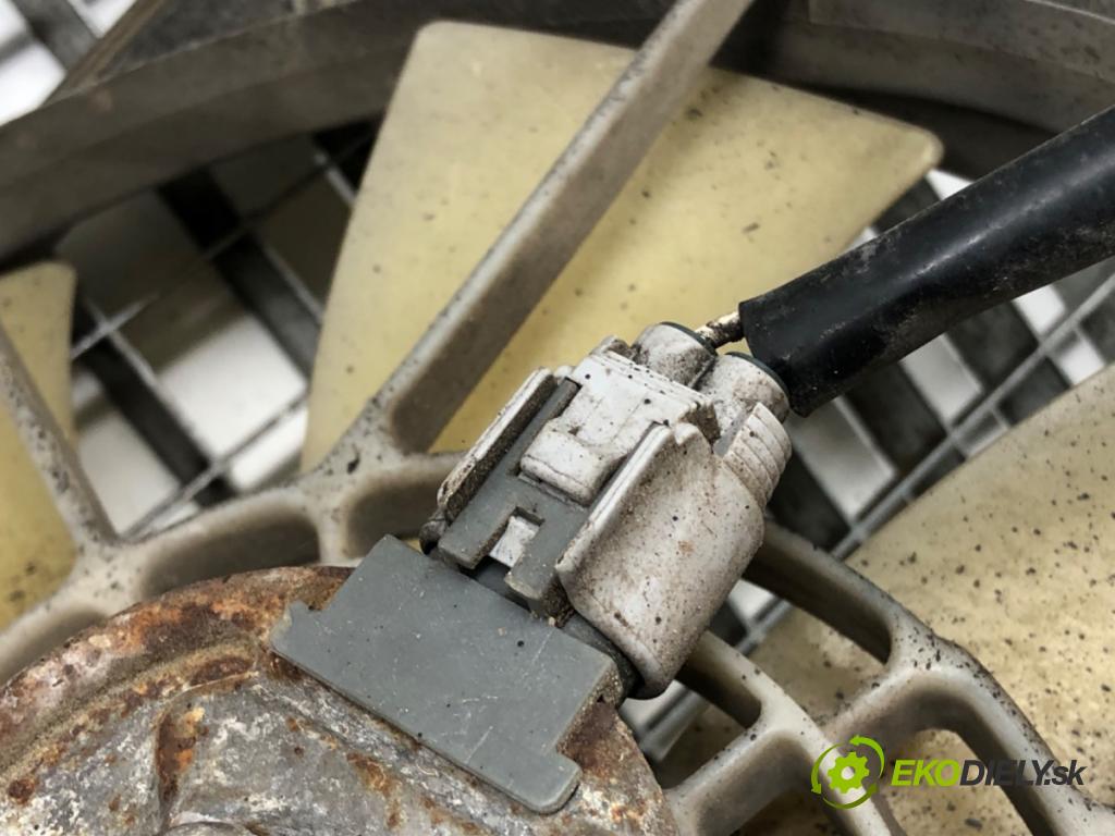 TOYOTA YARIS (_P1_) 1999 - 2005    1.0 (SCP10_) 50 kW [68 KM] benzyna 1999 - 2005  Ventilátor chladiča  (Ventilátory)