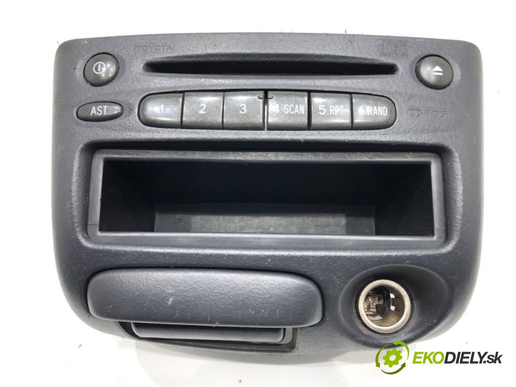 TOYOTA YARIS (_P1_) 1999 - 2005    1.0 (SCP10_) 50 kW [68 KM] benzyna 1999 - 2005  RADIO  (Audio zariadenia)