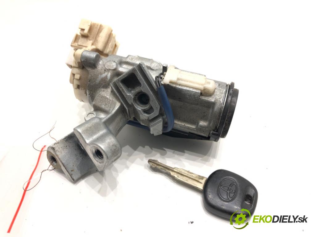 TOYOTA YARIS (_P1_) 1999 - 2005    1.0 (SCP10_) 50 kW [68 KM] benzyna 1999 - 2005  spinačka 89783-52010 (Spínacie skrinky a kľúče)