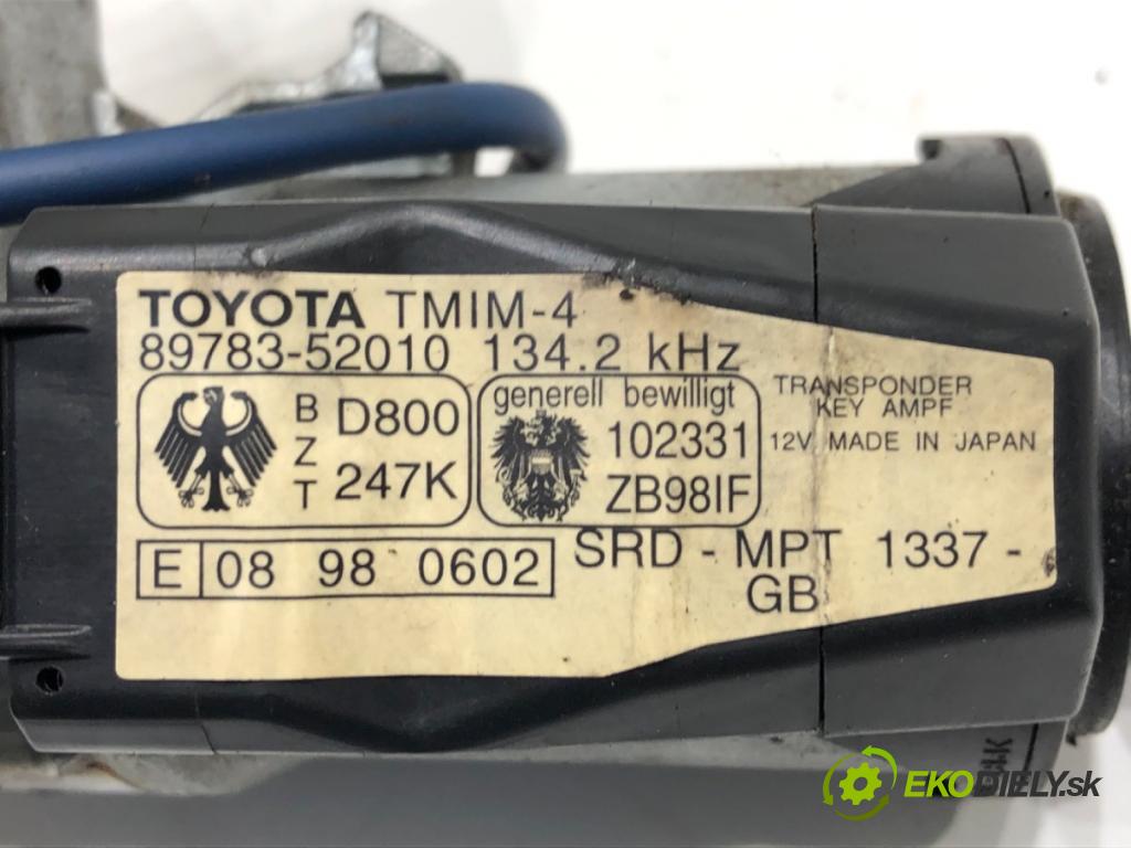 TOYOTA YARIS (_P1_) 1999 - 2005    1.0 (SCP10_) 50 kW [68 KM] benzyna 1999 - 2005  spinačka 89783-52010 (Spínacie skrinky a kľúče)
