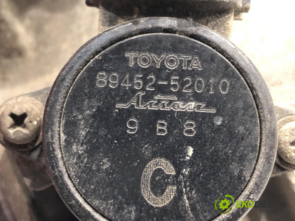 TOYOTA YARIS (_P1_) 1999 - 2005    1.0 (SCP10_) 50 kW [68 KM] benzyna 1999 - 2005  Škrtiaca klapka 89452-52010 (Škrtiace klapky)