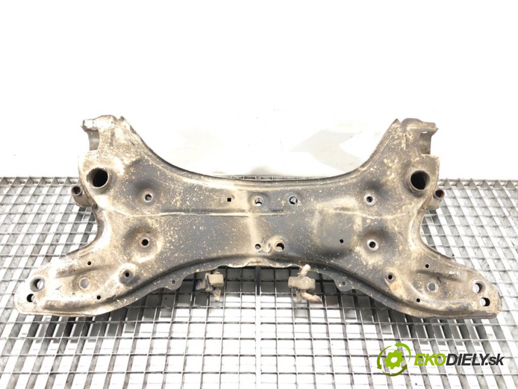 TOYOTA YARIS (_P1_) 1999 - 2005    1.0 (SCP10_) 50 kW [68 KM] benzyna 1999 - 2005  výztuha pod motor  (Výztuhy přední)