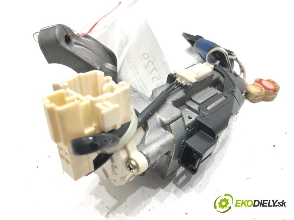 TOYOTA COROLLA Verso (_E12_) 2001 - 2007    2.0 D-4D (CDE120_) 66 kW [90 KM] olej napędowy 2002 - 2004  spinačka 89783-13010 (Spínacie skrinky a kľúče)