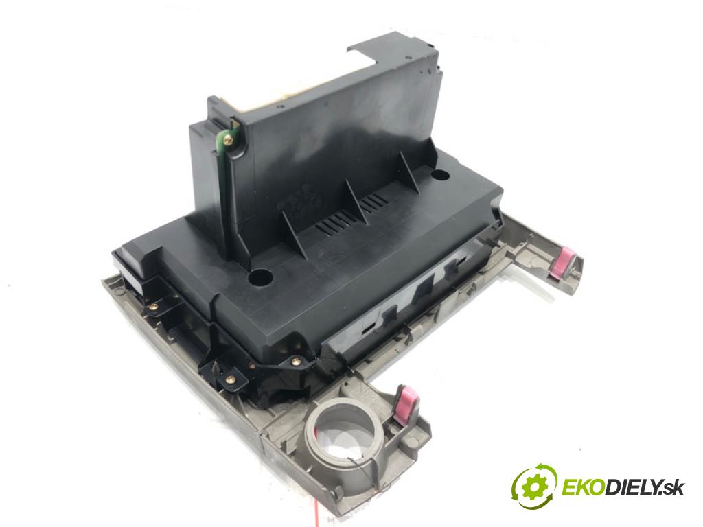 TOYOTA COROLLA Verso (_E12_) 2001 - 2007    2.0 D-4D (CDE120_) 66 kW [90 KM] olej napędowy 2002 - 2004  Panel ovládania kúrenia 55930-13030 (Prepínače, spínače, tlačidlá a ovládače kúrenia)