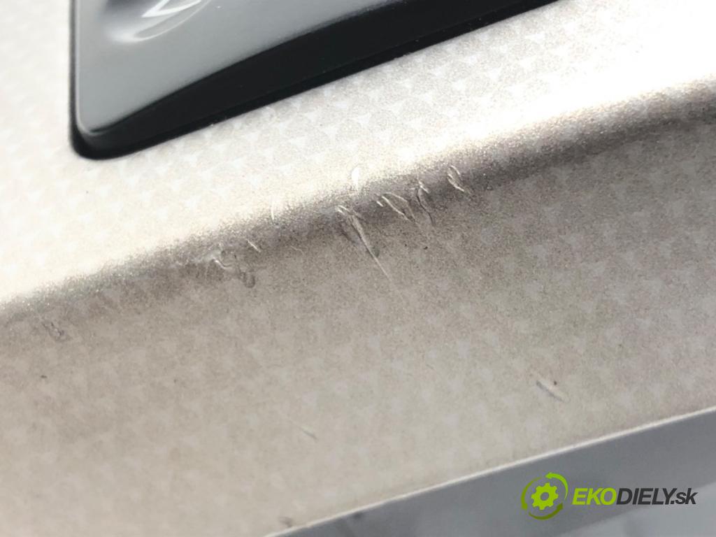 TOYOTA COROLLA Verso (_E12_) 2001 - 2007    2.0 D-4D (CDE120_) 66 kW [90 KM] olej napędowy 2002 - 2004  Panel ovládania kúrenia 55930-13030 (Prepínače, spínače, tlačidlá a ovládače kúrenia)