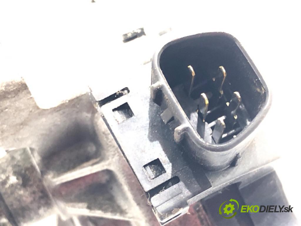 TOYOTA COROLLA Verso (_E12_) 2001 - 2007    2.0 D-4D (CDE120_) 66 kW [90 KM] olej napędowy 2002 - 2004  Mechanizmus stieračov predný 85110-13100 (Motorčeky stieračov predné)