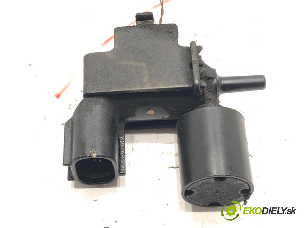 TOYOTA COROLLA Verso (_E12_) 2001 - 2007    2.0 D-4D (CDE120_) 66 kW [90 KM] olej napędowy 2002 - 2004  Ventil tlaku  (Ventily)