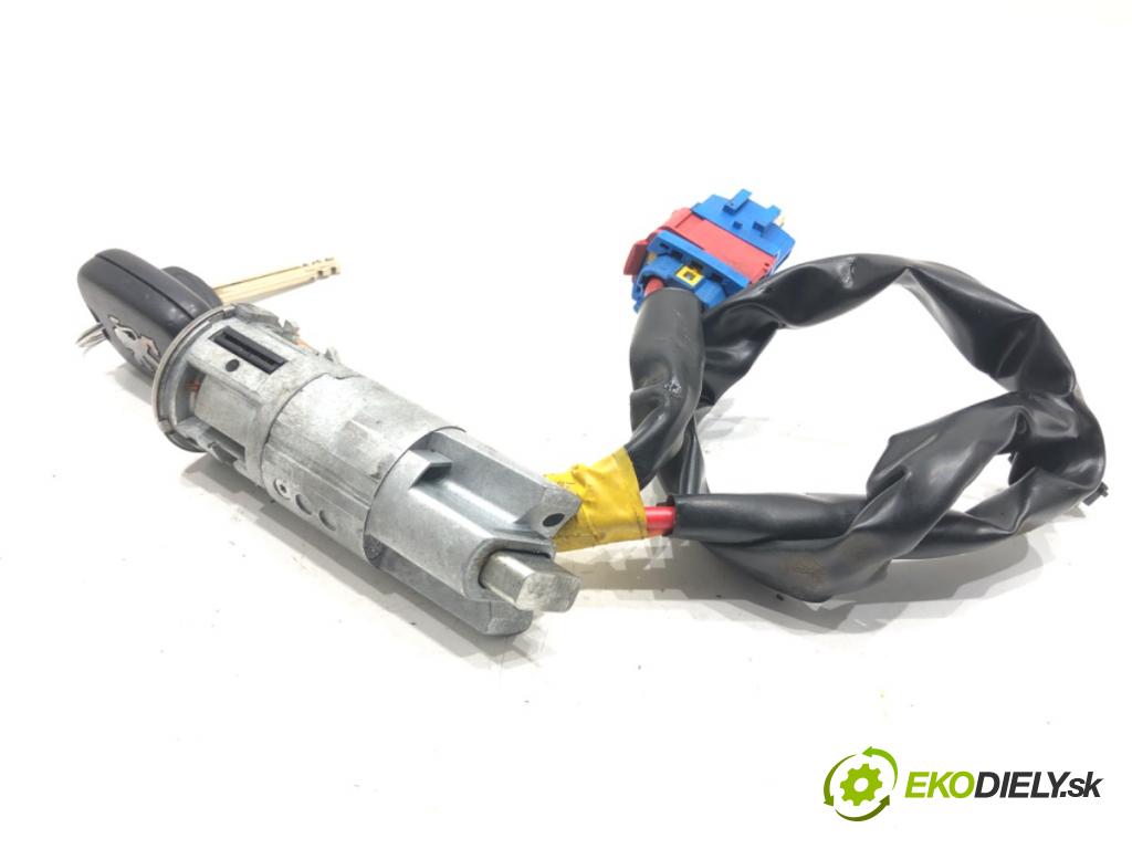 PEUGEOT 206 liftback (2A/C) 1998 - 2012    1.4 i 55 kW [75 KM] benzyna 1998 - 2012  spinačka  (Spínacie skrinky a kľúče)