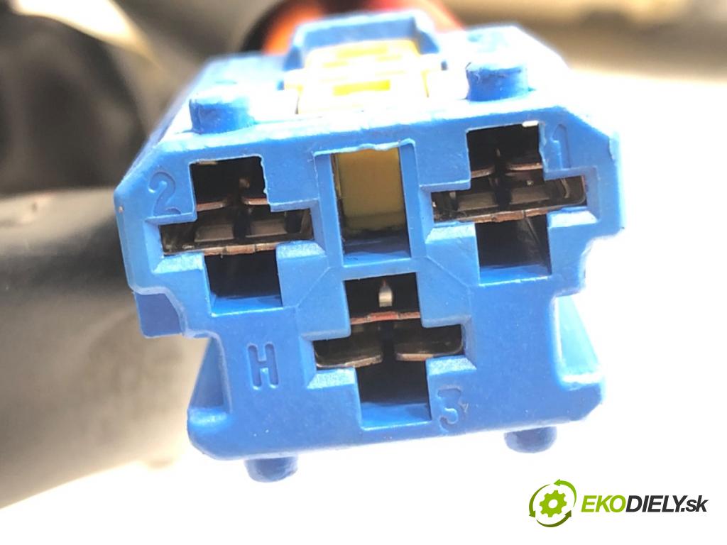 PEUGEOT 206 liftback (2A/C) 1998 - 2012    1.4 i 55 kW [75 KM] benzyna 1998 - 2012  spinačka  (Spínacie skrinky a kľúče)