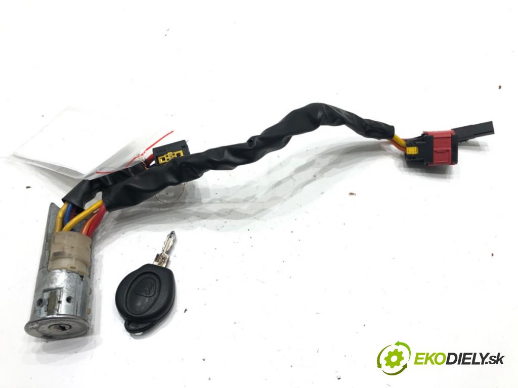 PEUGEOT 206 liftback (2A/C) 1998 - 2012    1.4 i 55 kW [75 KM] benzyna 1998 - 2012  spinačka  (Spínacie skrinky a kľúče)