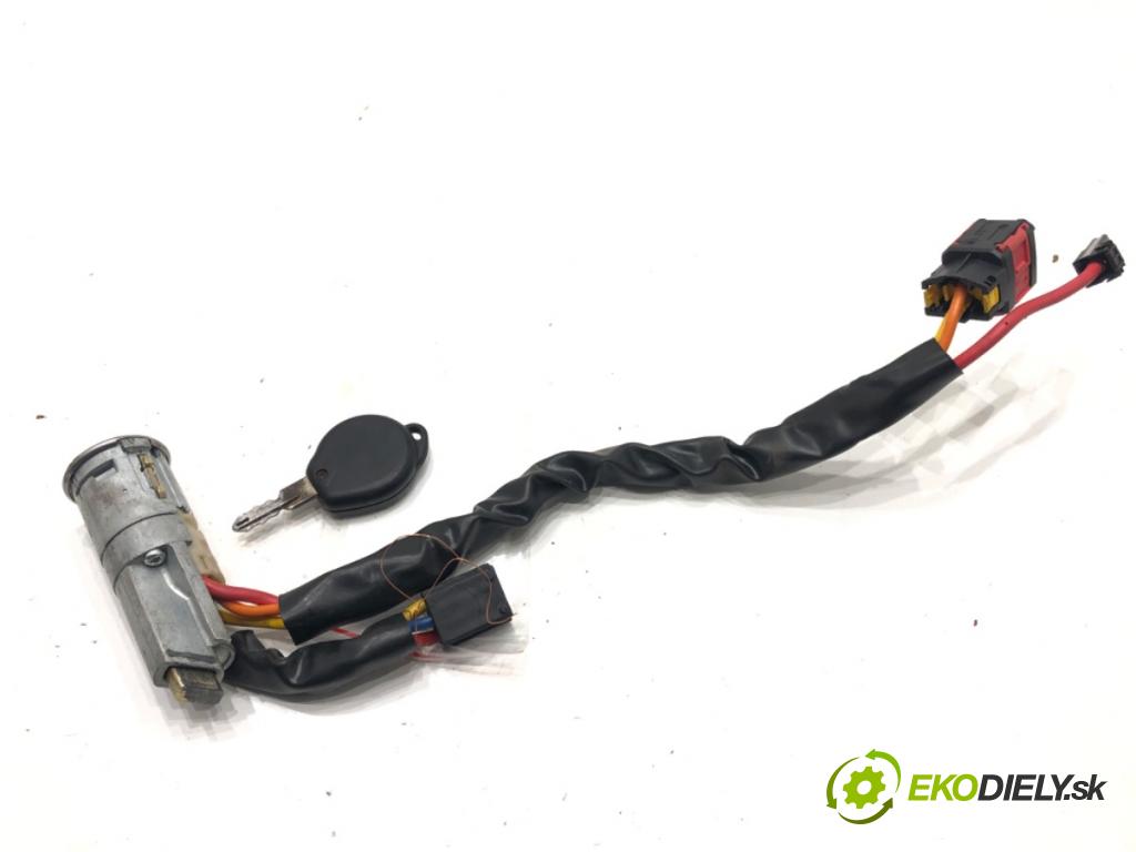 PEUGEOT 206 liftback (2A/C) 1998 - 2012    1.4 i 55 kW [75 KM] benzyna 1998 - 2012  spinačka  (Spínacie skrinky a kľúče)