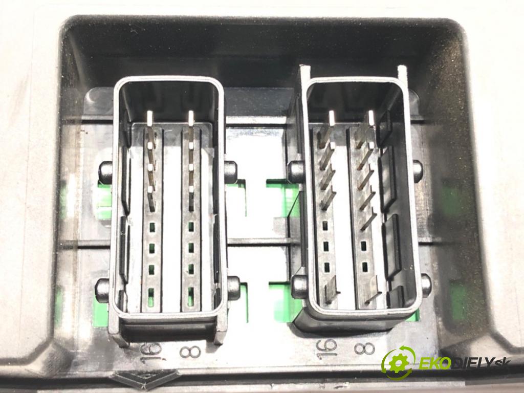 PEUGEOT 206 liftback (2A/C) 1998 - 2012    1.4 i 55 kW [75 KM] benzyna 1998 - 2012  modul BSI 9626460880 (Pojistkové skříňky)