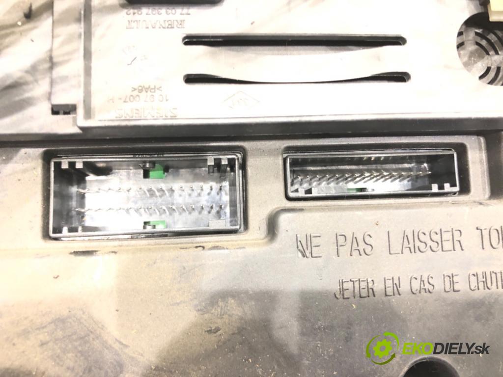 RENAULT SCÉNIC I nadwozie wielkoprzestrzenne (MPV) (JA0/1_, FA0_) 1999 - 2010    1.9 dTi (JA1U) 59 kW [80 KM] olej napędowy 2001 - 2003  modul BSI 8200029342B (Pojistkové skříňky)