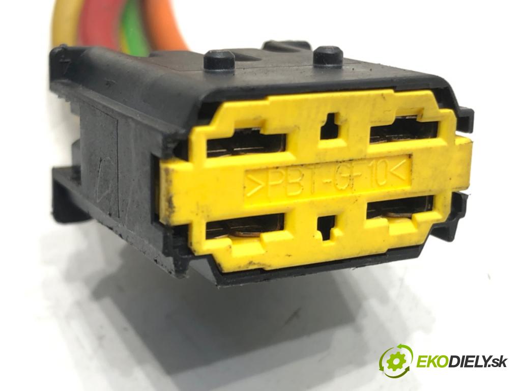 RENAULT SCÉNIC I nadwozie wielkoprzestrzenne (MPV) (JA0/1_, FA0_) 1999 - 2010    1.9 dCi (JA05, JA1F) 75 kW [102 KM] olej napędowy 1999 - 2003  spinačka  (Spínacie skrinky a kľúče)