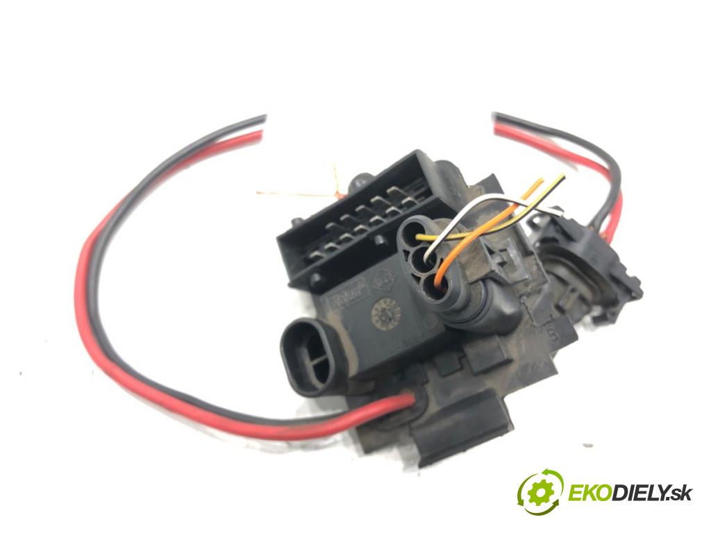 RENAULT SCÉNIC I nadwozie wielkoprzestrzenne (MPV) (JA0/1_, FA0_) 1999 - 2010    1.9 dCi (JA05, JA1F) 75 kW [102 KM] olej napędowy 1999 - 2003  odpor rezistor topení vzduchu  (Odpory topení)