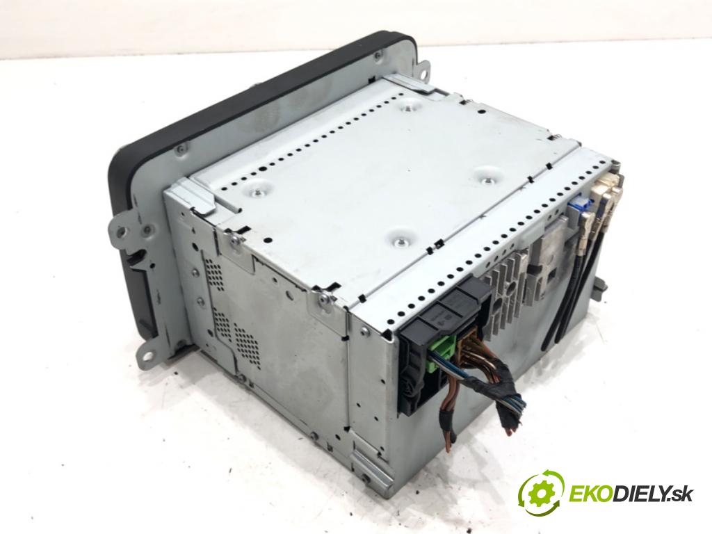 VW TOURAN (1T1, 1T2) 2003 - 2010    1.9 TDI 77 kW [105 KM] olej napędowy 2003 - 2010  RADIO 3C0035270 (Audio zariadenia)