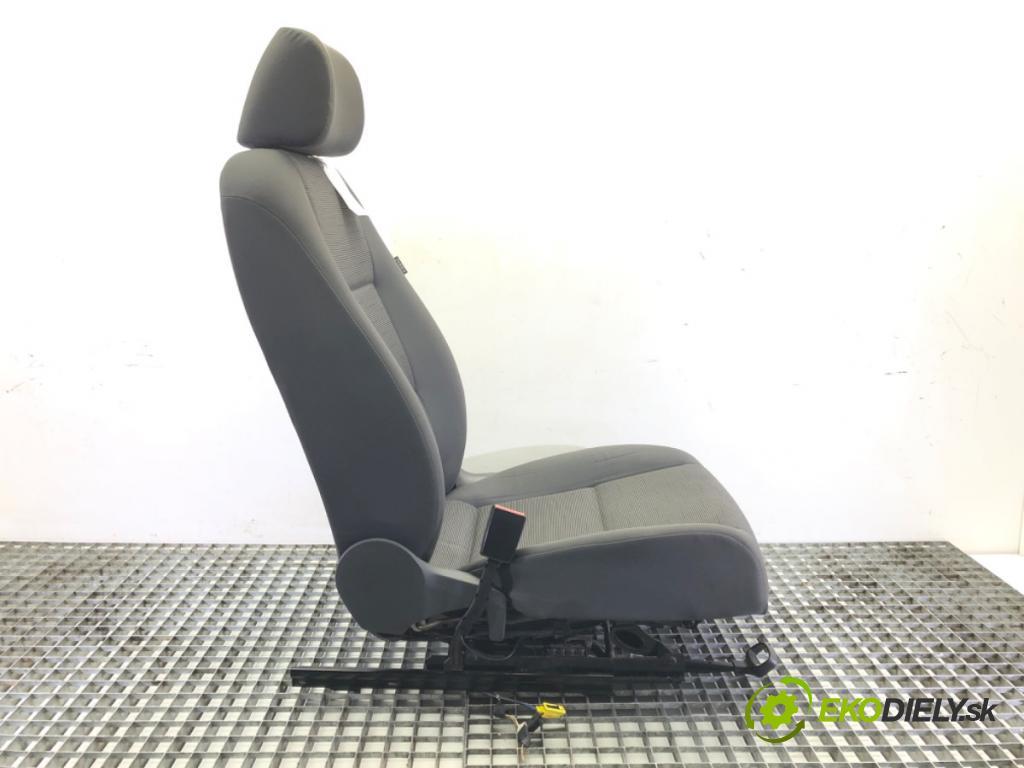 VW TOURAN (1T1, 1T2) 2003 - 2010    1.9 TDI 77 kW [105 KM] olej napędowy 2003 - 2010  Sedadlo ľavy predný