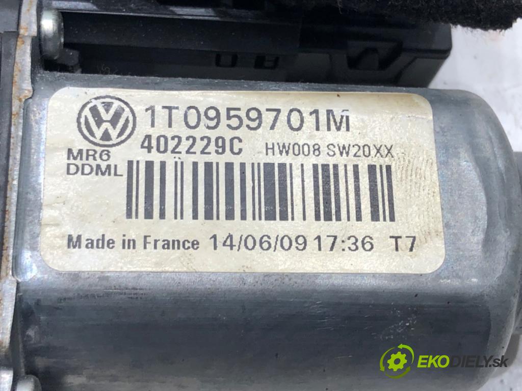 VW TOURAN (1T1, 1T2) 2003 - 2010    1.9 TDI 77 kW [105 KM] olej napędowy 2003 - 2010  motorek sťahovaní okna přední část levý 1T0959701M (Ostatné)