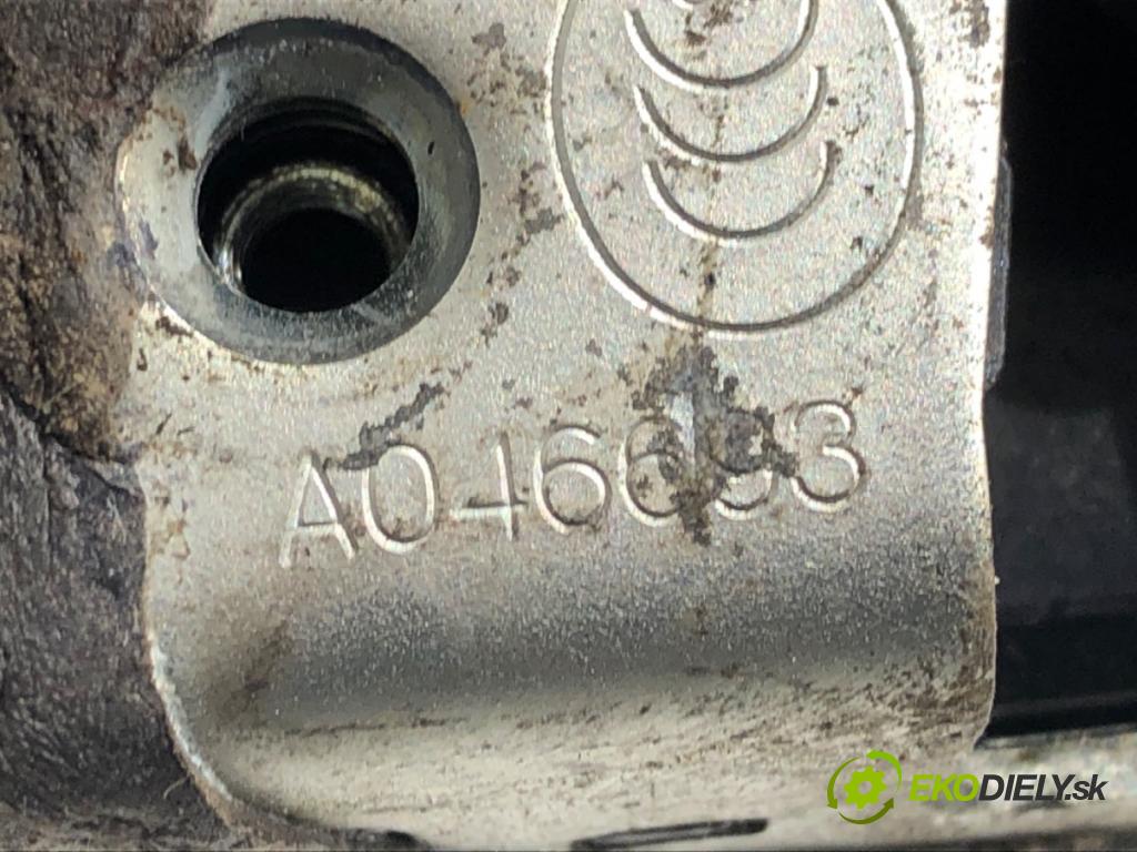 TOYOTA COROLLA Verso (ZER_, ZZE12_, R1_) 2004 - 2009    1.8 (ZNR11_) 95 kW [129 KM] benzyna 2004 - 2009  zámok dveře pravý zadní část