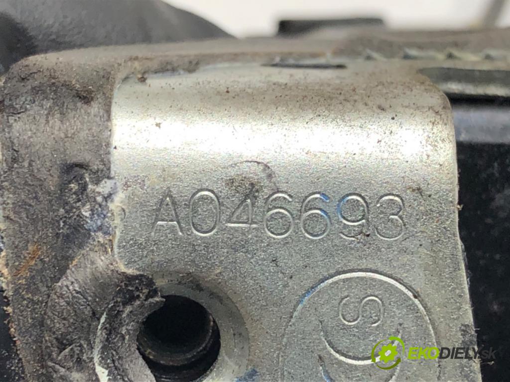 TOYOTA COROLLA Verso (ZER_, ZZE12_, R1_) 2004 - 2009    1.8 (ZNR11_) 95 kW [129 KM] benzyna 2004 - 2009  zámok dveře levý zadní část