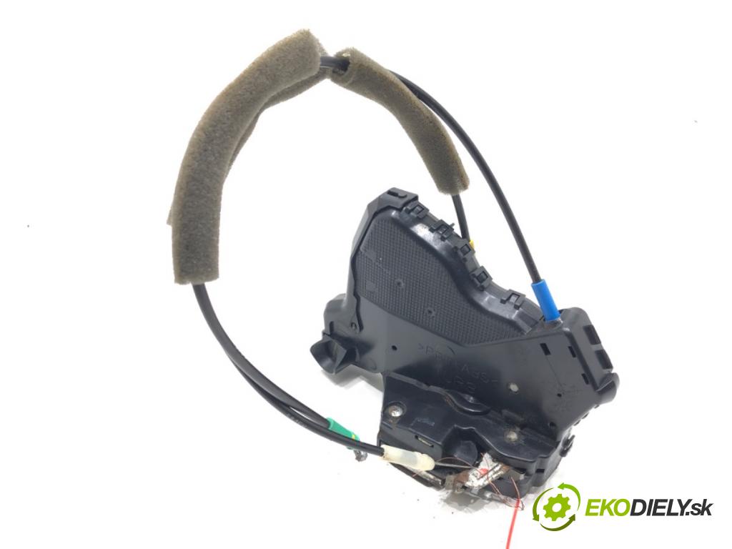TOYOTA COROLLA Verso (ZER_, ZZE12_, R1_) 2004 - 2009    1.8 (ZNR11_) 95 kW [129 KM] benzyna 2004 - 2009  zámok dveře pravý přední část 
