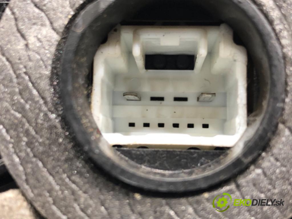 TOYOTA COROLLA Verso (ZER_, ZZE12_, R1_) 2004 - 2009    1.8 (ZNR11_) 95 kW [129 KM] benzyna 2004 - 2009  zámok dveře pravý přední část
