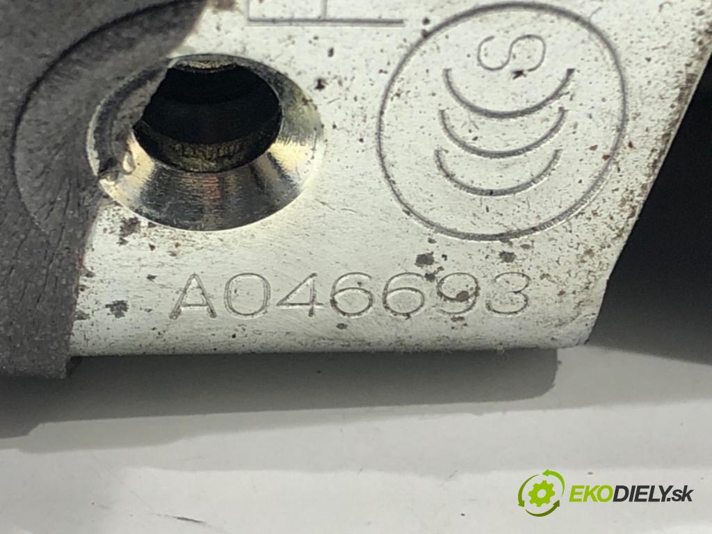 TOYOTA COROLLA Verso (ZER_, ZZE12_, R1_) 2004 - 2009    1.8 (ZNR11_) 95 kW [129 KM] benzyna 2004 - 2009  zámok dveře pravý přední část