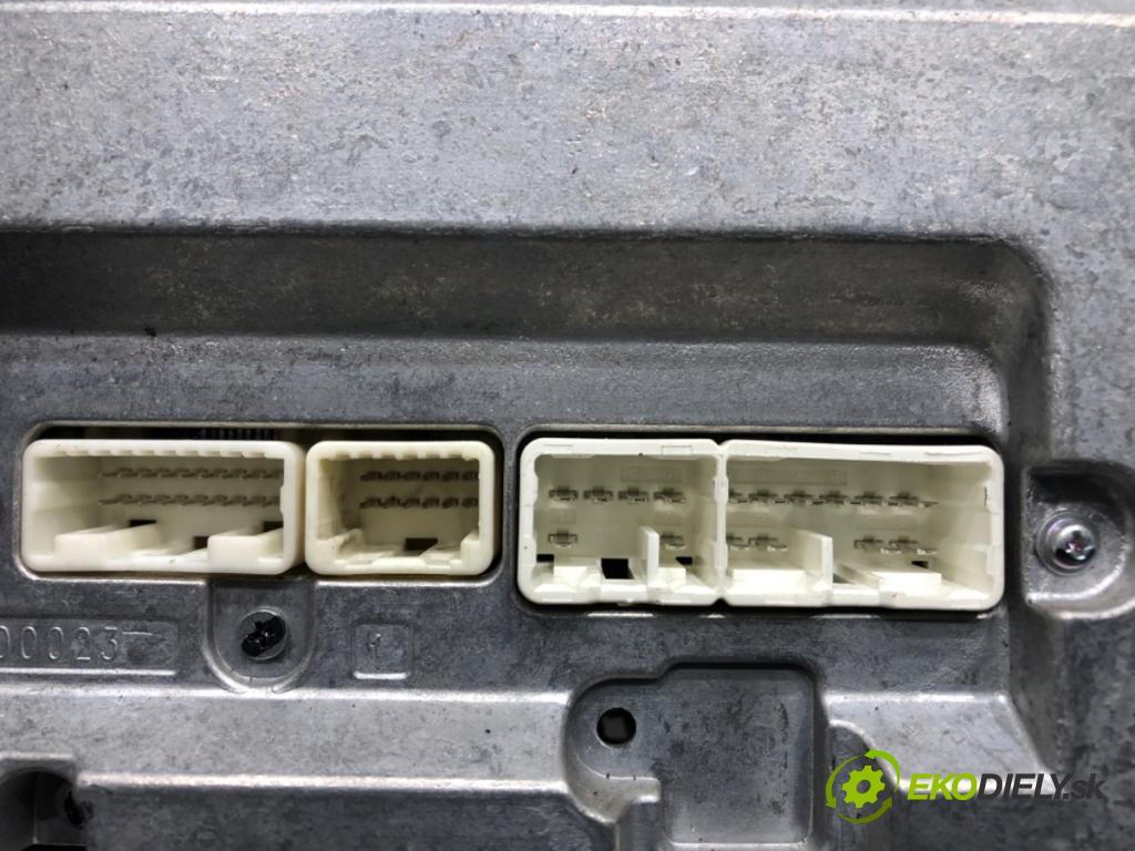 TOYOTA COROLLA Verso (ZER_, ZZE12_, R1_) 2004 - 2009    1.8 (ZNR11_) 95 kW [129 KM] benzyna 2004 - 2009  RADIO 86120-0F030 (Audio zariadenia)