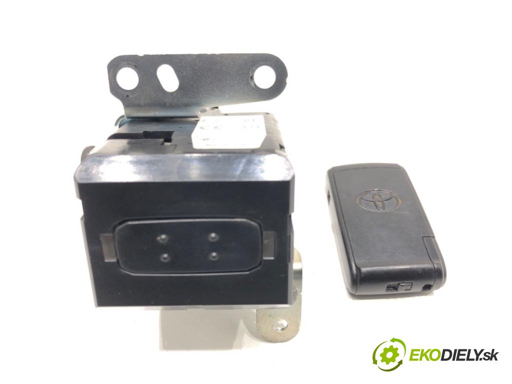 TOYOTA COROLLA Verso (ZER_, ZZE12_, R1_) 2004 - 2009    1.8 (ZNR11_) 95 kW [129 KM] benzyna 2004 - 2009  spinačka 626399-000 (Spínacie skrinky a kľúče)