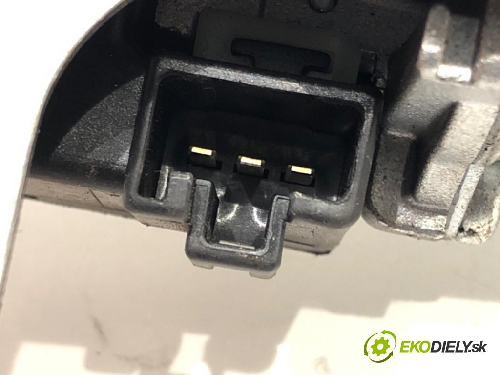 TOYOTA COROLLA Verso (ZER_, ZZE12_, R1_) 2004 - 2009    1.8 (ZNR11_) 95 kW [129 KM] benzyna 2004 - 2009  motor stěračů zadní část 85130-0F020