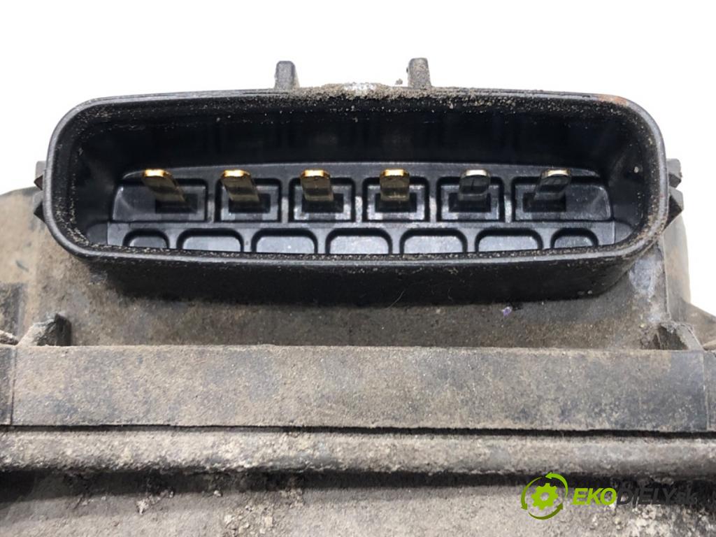 TOYOTA COROLLA Verso (ZER_, ZZE12_, R1_) 2004 - 2009    1.8 (ZNR11_) 95 kW [129 KM] benzyna 2004 - 2009  Škrtiaca klapka 22030-0D011 (Škrtiace klapky)