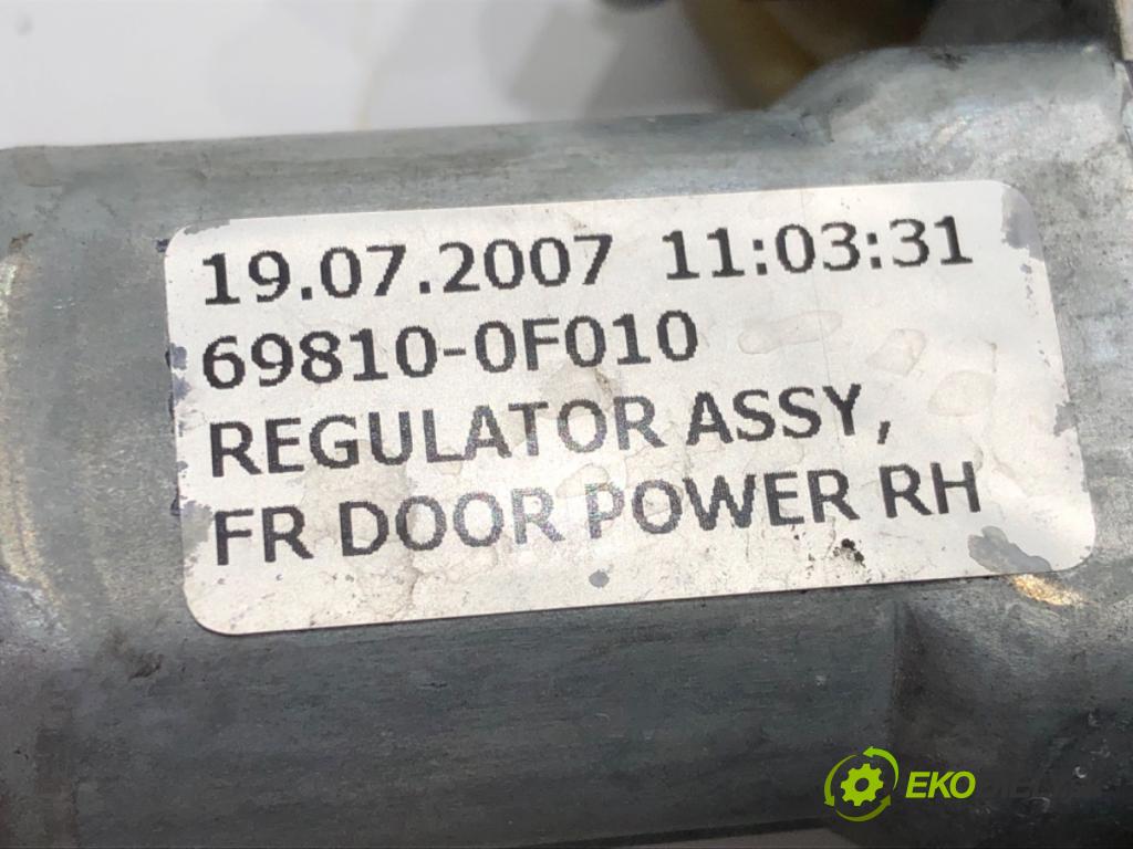 TOYOTA COROLLA Verso (ZER_, ZZE12_, R1_) 2004 - 2009    1.8 (ZNR11_) 95 kW [129 KM] benzyna 2004 - 2009  mechanismus okna pravý přední část 69810-0F010